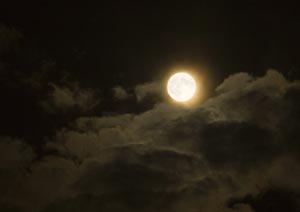 月と雲の撮影 風景写真の撮り方